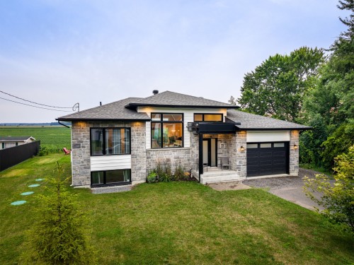 60 Rue Archambault  Saint-Marc-Sur-Richelieu, QC J0L 2E0