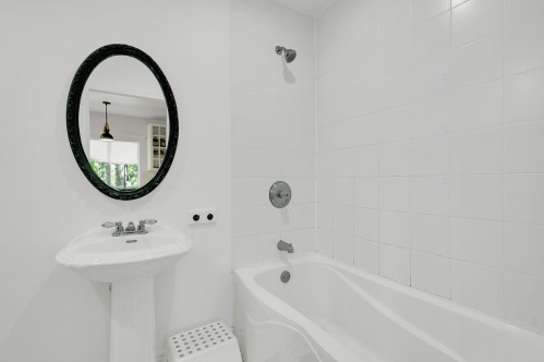 Salle de bains - 6552 Rue Morin, Val-Morin, QC - Indoor Photo Showing Bathroom