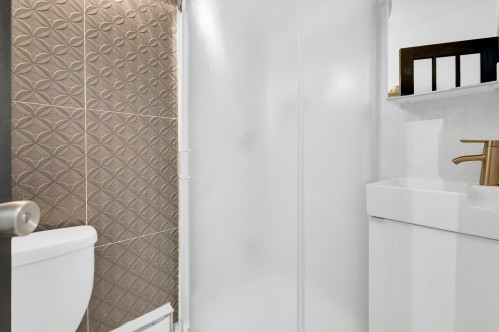 Salle de bains - 6552 Rue Morin, Val-Morin, QC - Indoor Photo Showing Bathroom