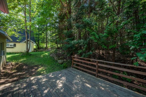 Terrasse - 6552 Rue Morin, Val-Morin, QC - Outdoor