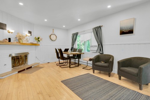 Salle à manger - 6552 Rue Morin, Val-Morin, QC - Indoor Photo Showing Living Room With Fireplace