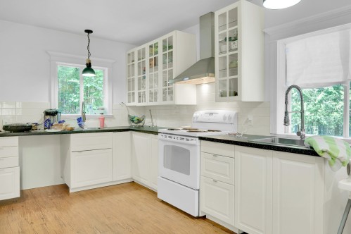 Cuisine - 6552 Rue Morin, Val-Morin, QC - Indoor Photo Showing Kitchen