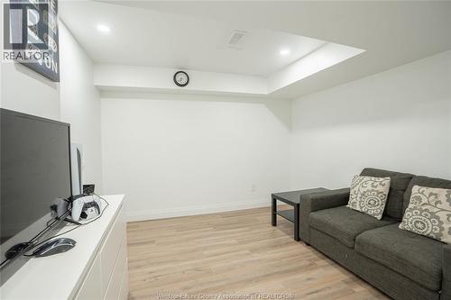 3381 Pineview Crescent, Windsor, ON - Indoor Photo Showing Other Room