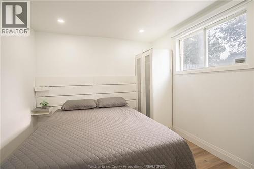 3381 Pineview Crescent, Windsor, ON - Indoor Photo Showing Bedroom