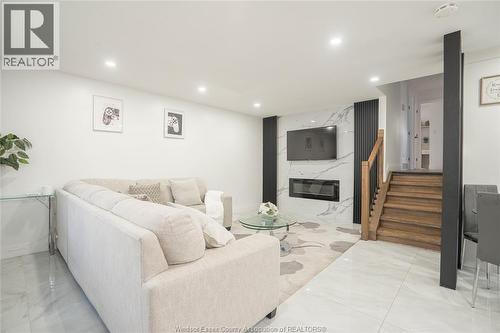 3381 Pineview Crescent, Windsor, ON - Indoor With Fireplace