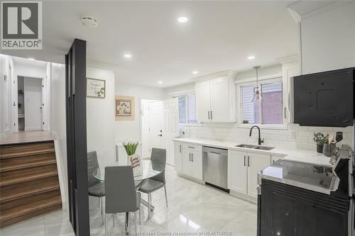 3381 Pineview Crescent, Windsor, ON - Indoor Photo Showing Other Room