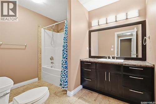 434 Atton Crescent, Saskatoon, SK - Indoor Photo Showing Bathroom