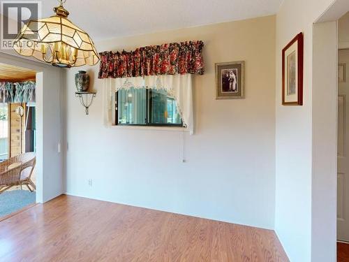 3763 Selkirk Ave, Powell River, BC - Indoor