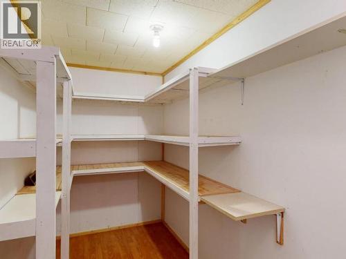 3763 Selkirk Ave, Powell River, BC - Indoor With Storage