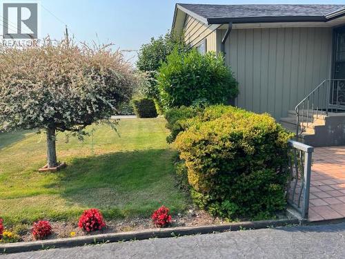 3763 Selkirk Ave, Powell River, BC - Outdoor