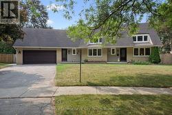 8 BERKLEY PLACE  Guelph (Riverside Park), ON N1E 1E6