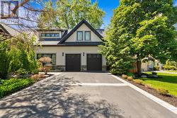 1031 WELWYN DRIVE  Mississauga, ON L5J 3J2