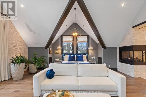 1031 Welwyn Drive, Mississauga, ON - Indoor With Fireplace