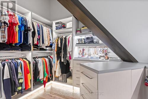 1031 Welwyn Drive, Mississauga, ON - Indoor With Storage
