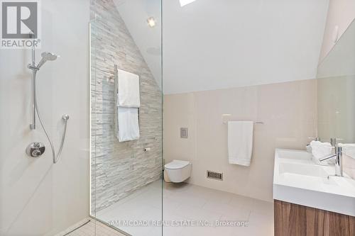 1031 Welwyn Drive, Mississauga, ON - Indoor Photo Showing Bathroom