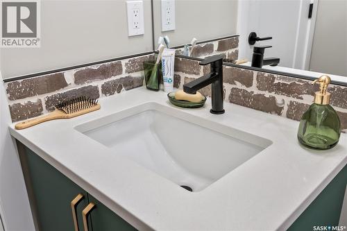 2970 Dumont Way, Regina, SK - Indoor