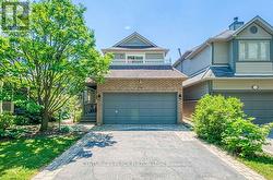5522 HOLBROOK ROAD  Mississauga, ON L5M 5G4