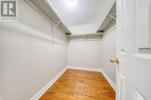 5522 Holbrook Road, Mississauga, ON - Indoor