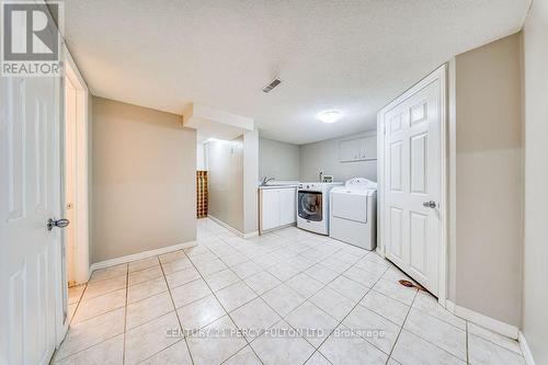 5522 Holbrook Road, Mississauga, ON - Indoor Photo Showing Laundry Room