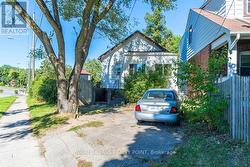 1 MCINTOSH STREET Toronto, ON M1N 3Y3