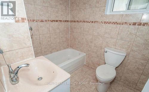 1 Mcintosh Street, Toronto, ON - Indoor Photo Showing Bathroom