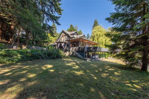 1038 Redcap St, Duncan, BC 