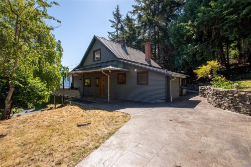 1038 Redcap St, Duncan, BC 
