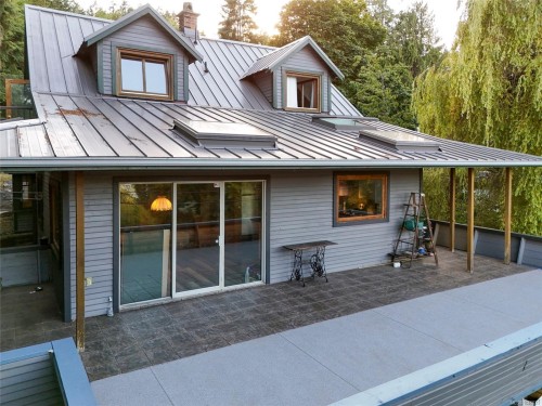 1038 Redcap St, Duncan, BC 