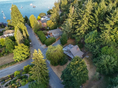 1038 Redcap St, Duncan, BC 