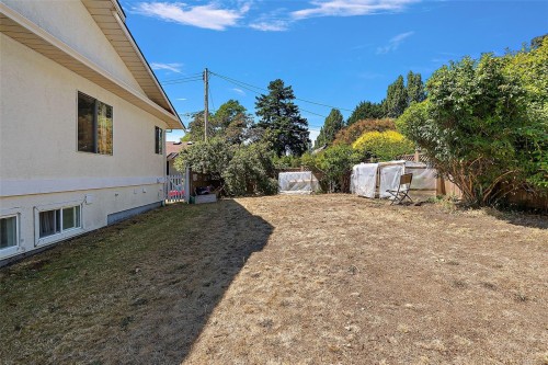 3301 Argyle Pl, Saanich, BC 