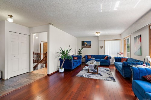 3301 Argyle Pl, Saanich, BC 