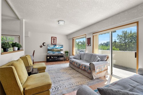 3301 Argyle Pl, Saanich, BC 