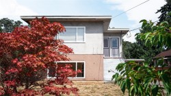 946/948 Ellery St Esquimalt, BC V9A 4S1