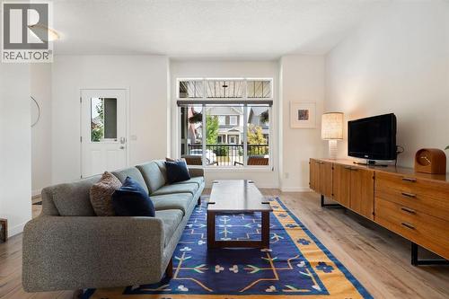 12 Fireside Burrow, Cochrane, AB - Indoor Photo Showing Living Room