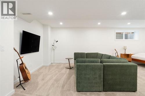 12 Fireside Burrow, Cochrane, AB - Indoor