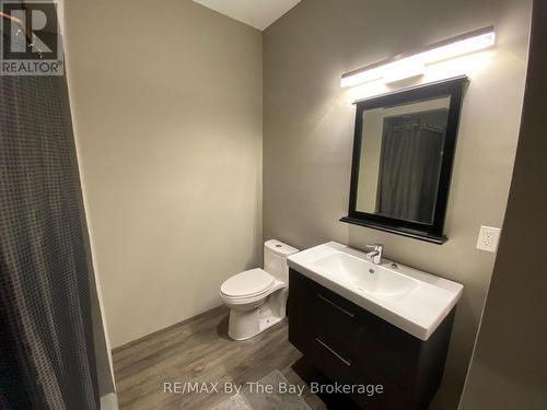 33 St. Laurent Boulevard, Tiny, ON - Indoor Photo Showing Bathroom