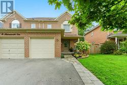 51 HARNESWORTH CRESCENT  Hamilton, ON L8B 0J3