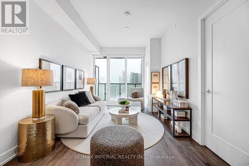 2410 - 575 BLOOR STREET E  Toronto, ON M4W 0B2