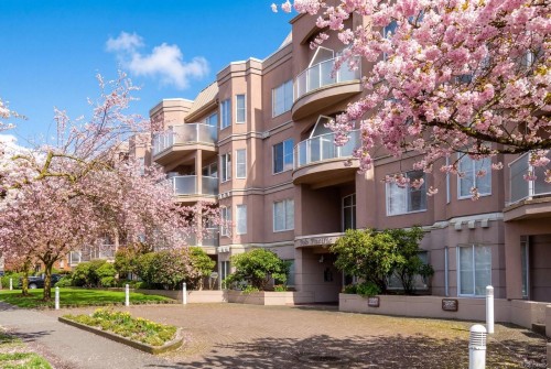 #215-405 Quebec St  Victoria, BC V8V 4Z2