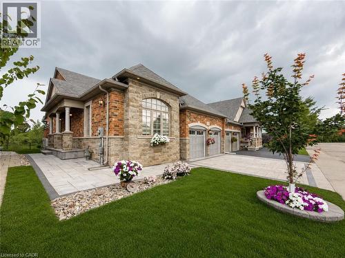 3353 LIPTAY Avenue Unit# 17  Oakville, ON L6M 0M6