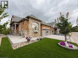 3353 LIPTAY Avenue Unit# 17  Oakville, ON L6M 0M6