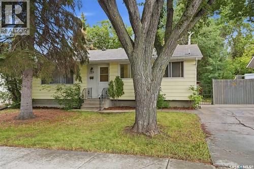 129 Cameron Crescent, Regina, SK - Outdoor