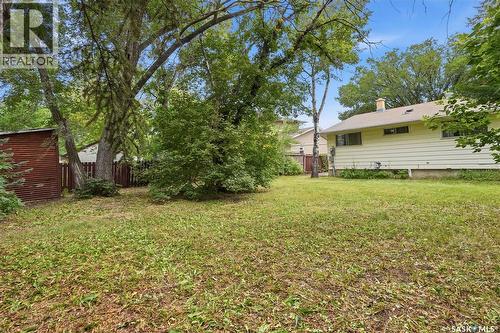 129 Cameron Crescent, Regina, SK - Outdoor