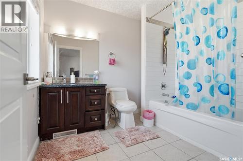 5122 Canuck Crescent, Regina, SK - Indoor Photo Showing Bathroom
