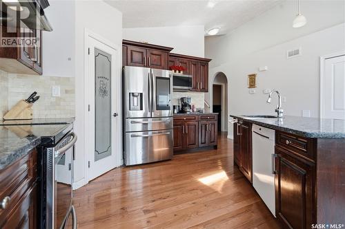 5122 Canuck Crescent, Regina, SK - Indoor Photo Showing Kitchen With Upgraded Kitchen