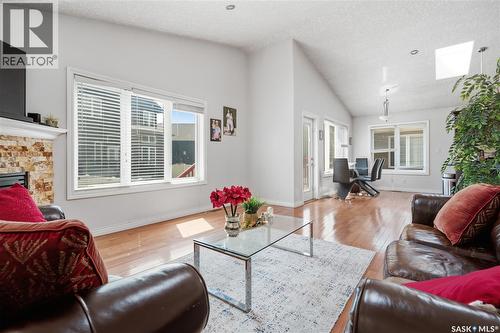 5122 Canuck Crescent, Regina, SK - Indoor Photo Showing Living Room