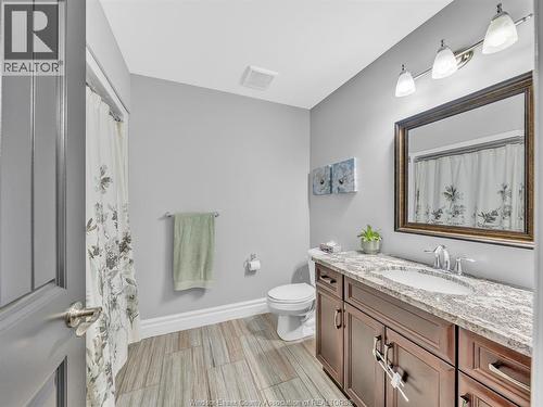 1385 Pascal Avenue, Lakeshore, ON - Indoor Photo Showing Bathroom