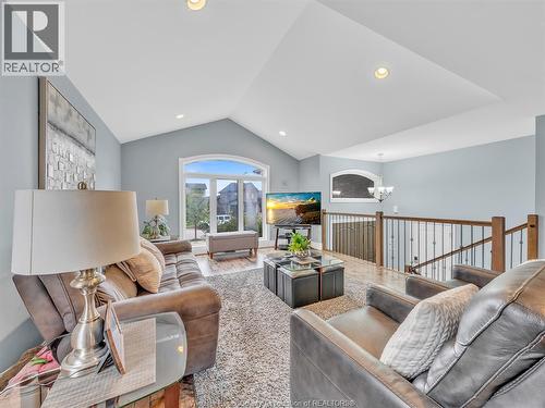 1385 Pascal Avenue, Lakeshore, ON - Indoor Photo Showing Living Room