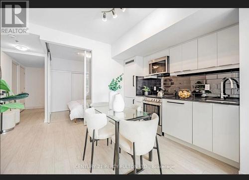 318 - 90 Glen Everest Road, Toronto, ON - Indoor Photo Showing Kitchen