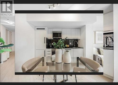 318 - 90 Glen Everest Road, Toronto, ON - Indoor Photo Showing Kitchen